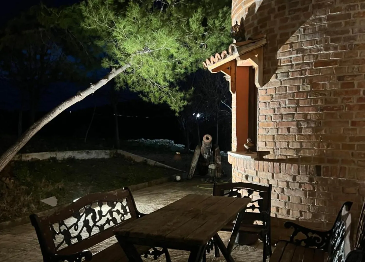 Keshtjella Myftari Villa Patos 0*,  Albania