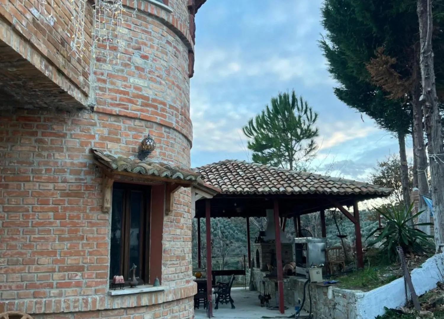 Keshtjella Myftari Villa Patos
