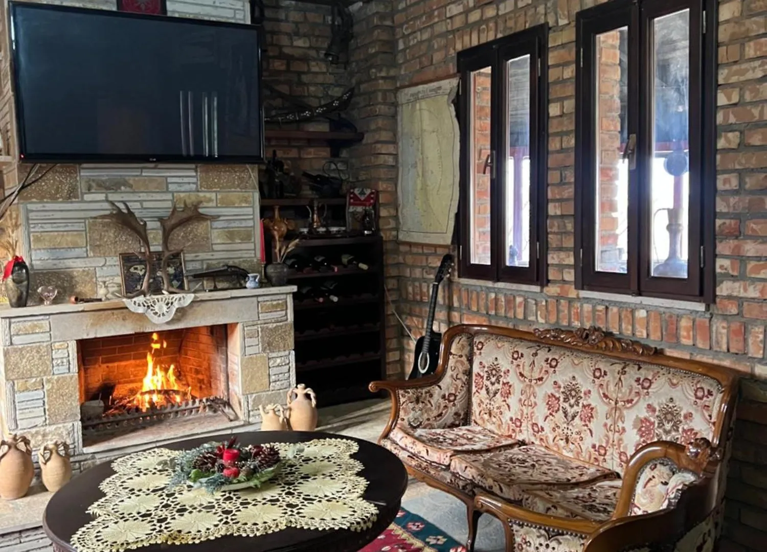 Keshtjella Myftari Villa Patos